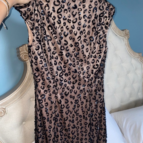 Cheetah sequin body con dress - Picture 3 of 3